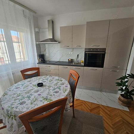 Apartments Tara, Sibenik - Mandalina エクステリア 写真
