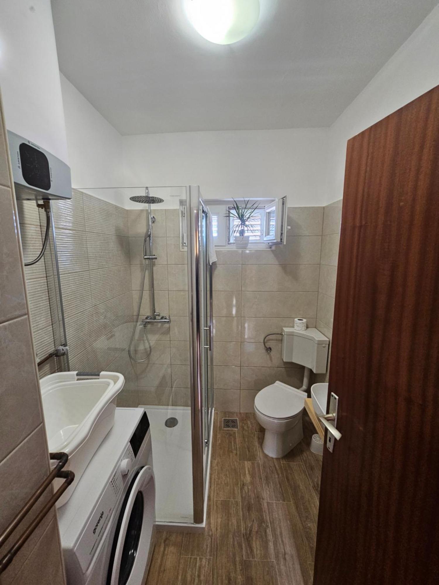 Apartments Tara, Sibenik - Mandalina エクステリア 写真