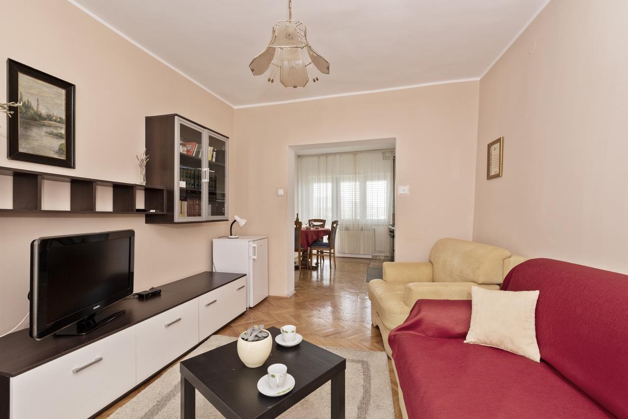 Apartments Tara, Sibenik - Mandalina エクステリア 写真